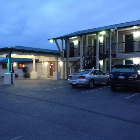 Knights Inn Glade Spring Exterior foto